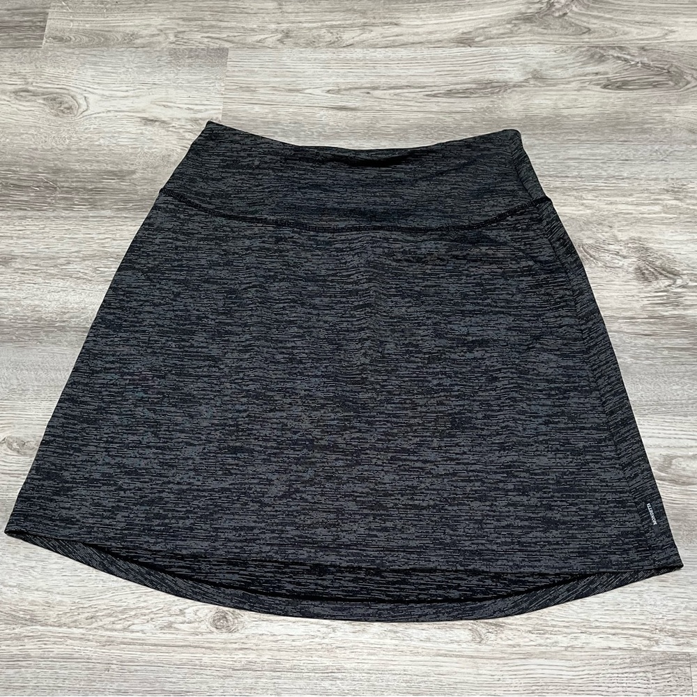 Mondetta Black & White Athletic Skirt – Size Small | Stretch Performance Skort